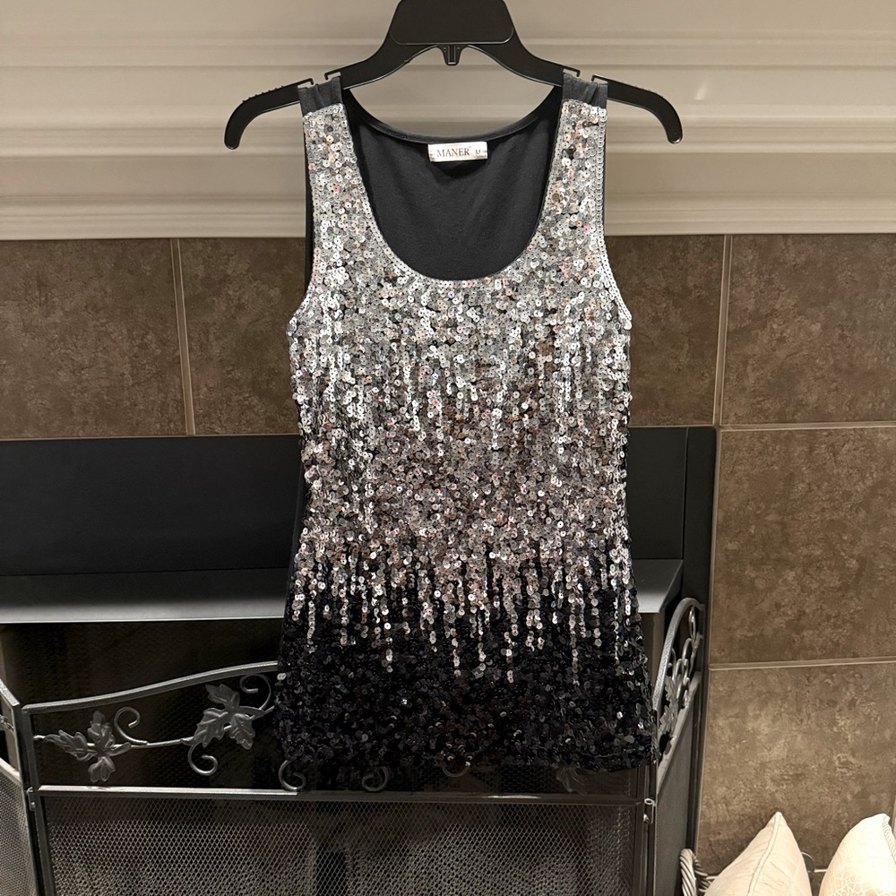 Sparkly Top Silver Black Sequins Holiday Top Women’s M